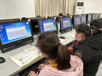 創意激發思維火花，科技賦能未來成長——記合肥某小學信息科技學科期末測評活動